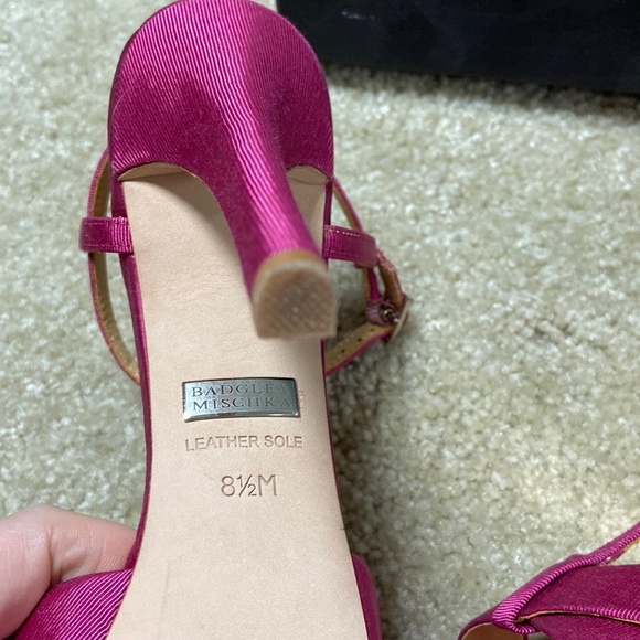 Badgley Mischka pink Indigo II sling back T-strap heels 8.5  Mother’s Day Easter